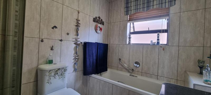 3 Bedroom Property for Sale in Reebok Western Cape